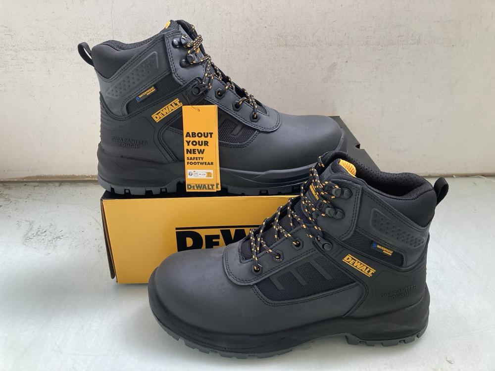 DEWALT DOUGLAS WORK SAFETY BOOTS IN BLACK - UK 10: