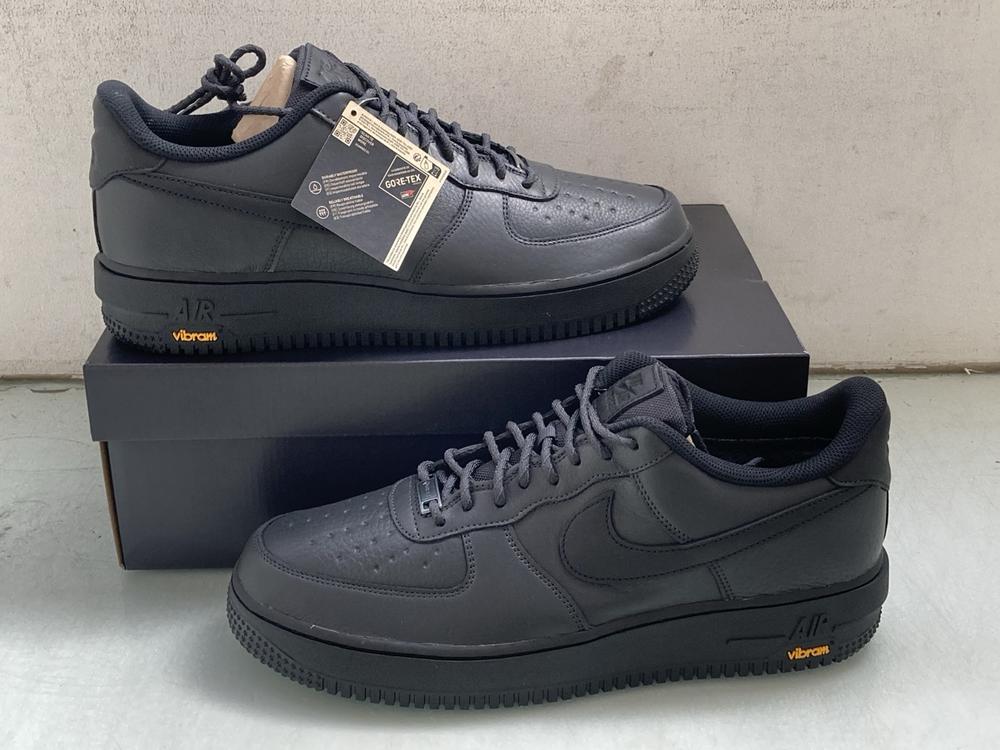 NIKE AIR FORCE 1 GTX VIBRAM TRAINERS IN BLACK - UK
