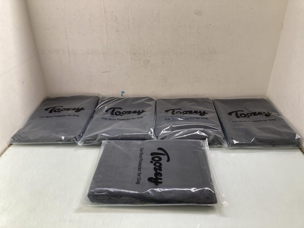 5 X TOOZEY CAR BOOT PROTECTORS FOR DOGS IN BLACK: 