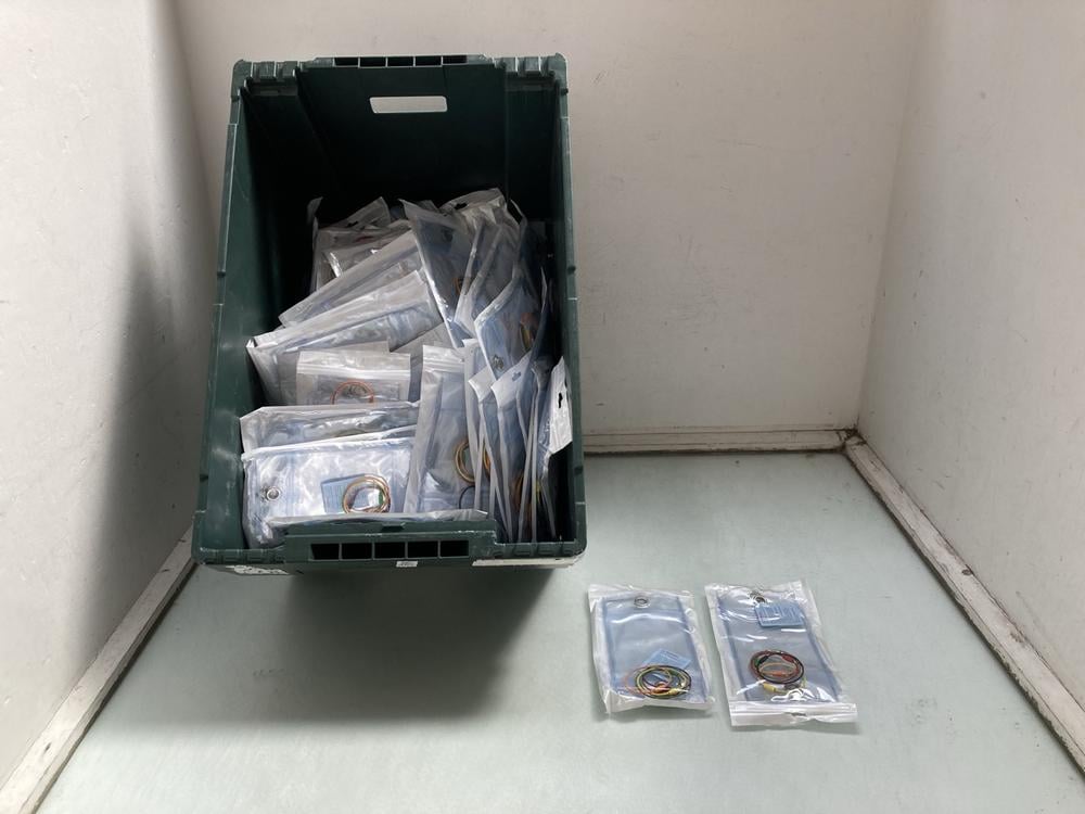 QTY OF 6 PIECE CLEAR CRUISE LUGGAGE TAGS: LOCATION