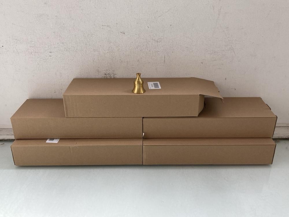 5 X BOXES OF 6 BRASS GOLD CANDLE HOLDERS: LOCATION
