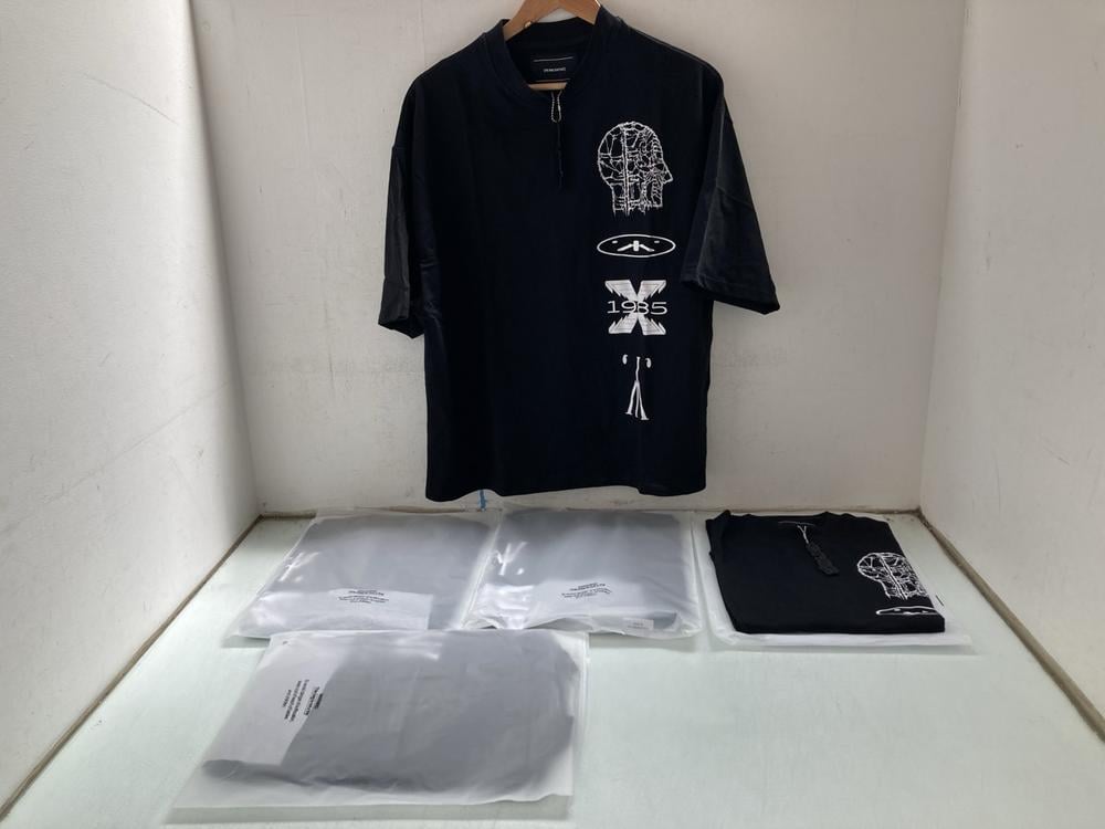 5 X ONE NINE EIGHT FIVE BLACK 1985 DESIGN T SHIRTS