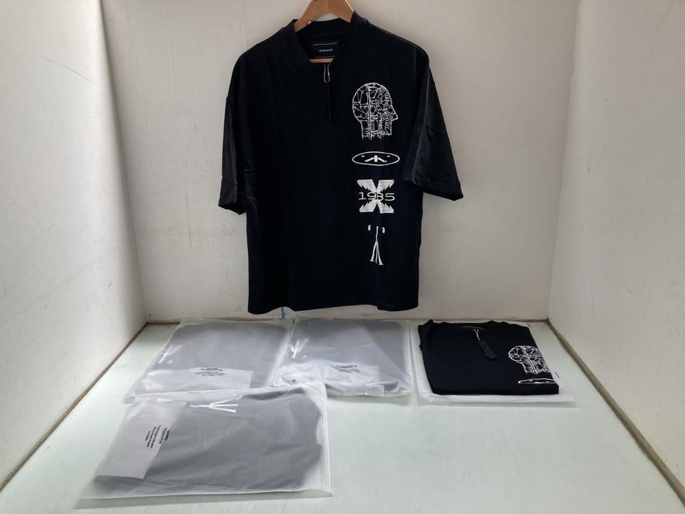 5 X ONE NINE EIGHT FIVE BLACK 1985 DESIGN T SHIRTS