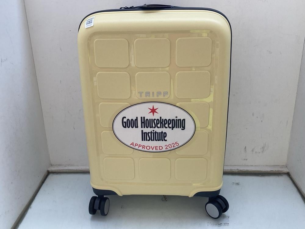 TRIPP HOLIDAY 8 CABIN 4 WHEELED SUITCASE IN YELLOW