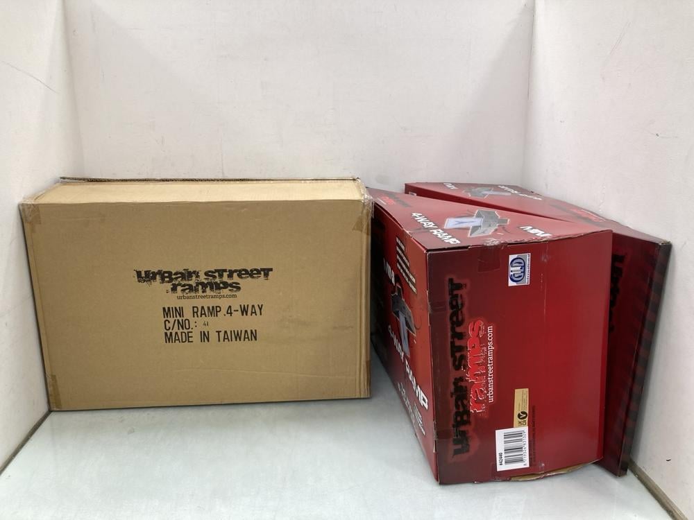 BOX OF 2 URBAN STREET MINI 4 WAY SKATEBOARD RAMPS: