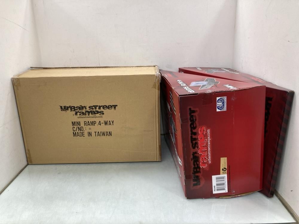 BOX OF 2 URBAN STREET MINI 4 WAY SKATEBOARD RAMPS: