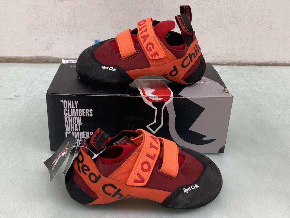 RED CHILI VOLTAGE CLIMBING SHOES IN RED AND ORANGE