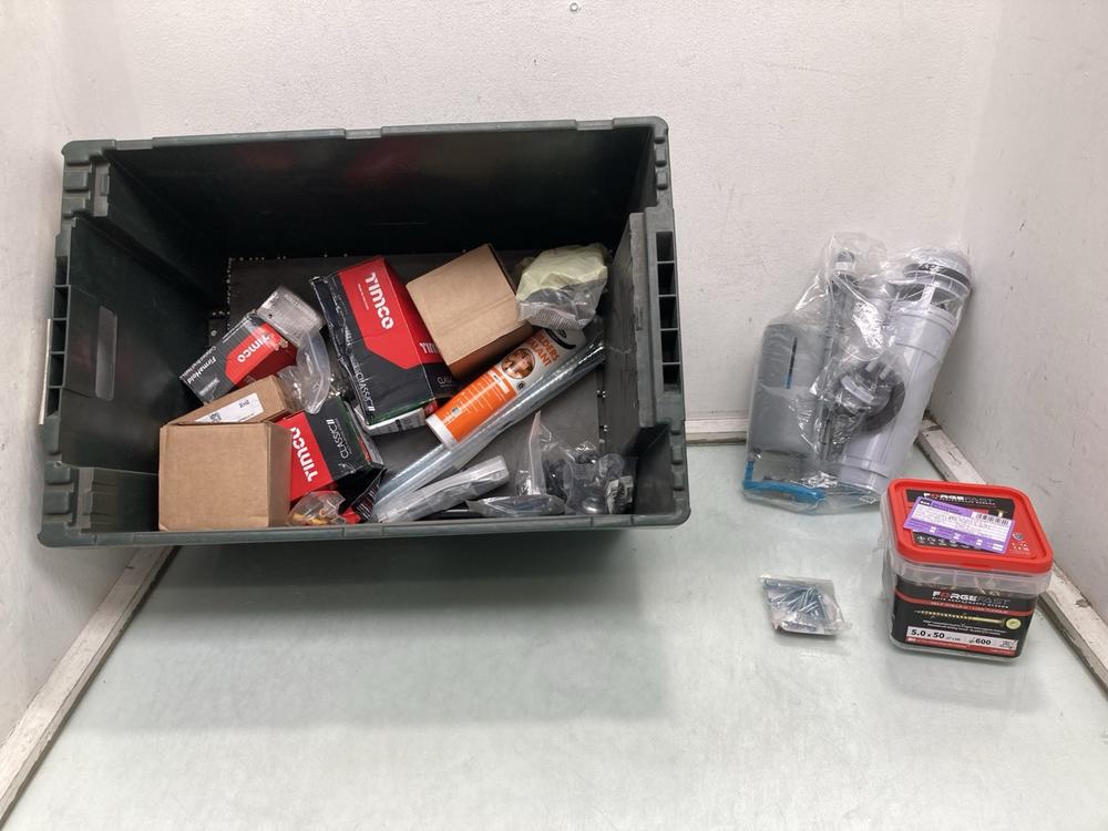 QTY OF ASSORTED HARDWARE ITEMS TO INCLUDE BOND IT 