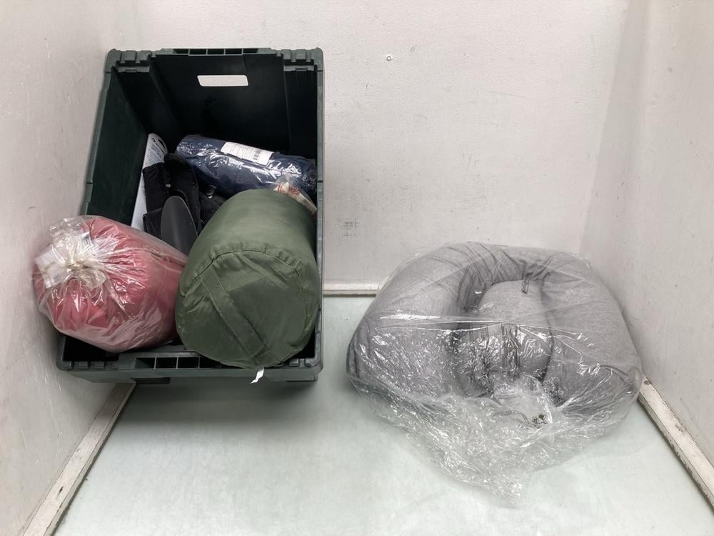 QTY OF ASSORTED ITEMS TO INCLUDE MOUNTAIN WAREHOUS