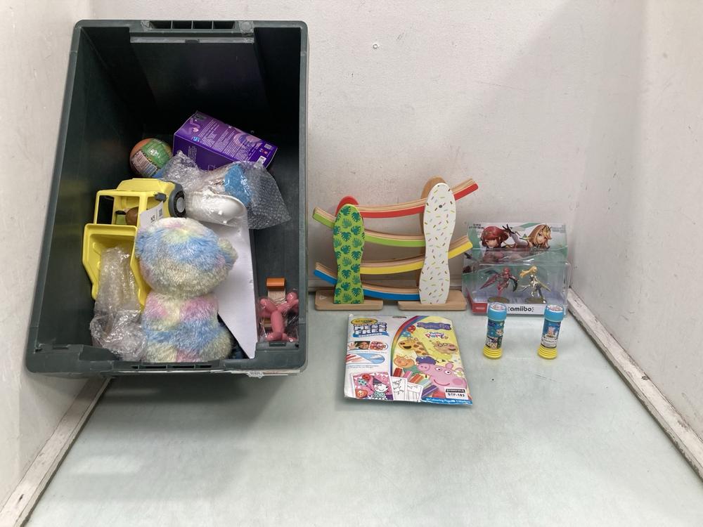 QTY OF ASSORTED CHILDRENS ITEMS TO INCLUDE CRAYOLA