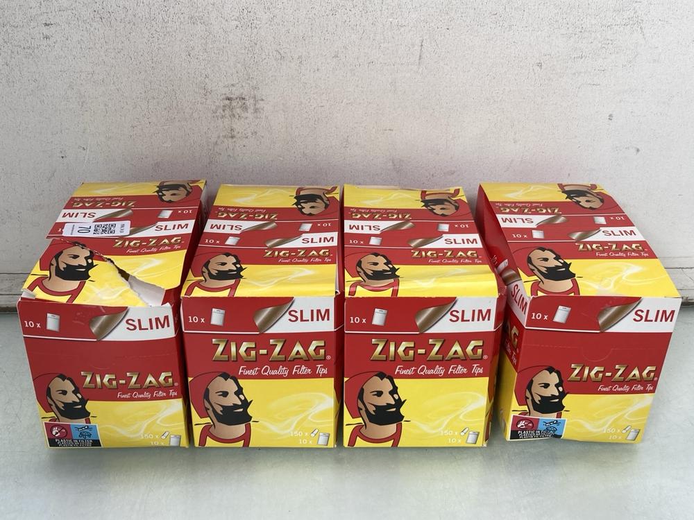 4 X BOXES OF ZIG ZAG SLIM FILTERS: LOCATION - B1