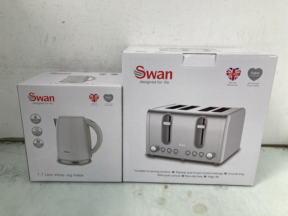 SWAN 1.7 LITRE WHITE JUG KETTLE TO INCLUDE SWAN FO