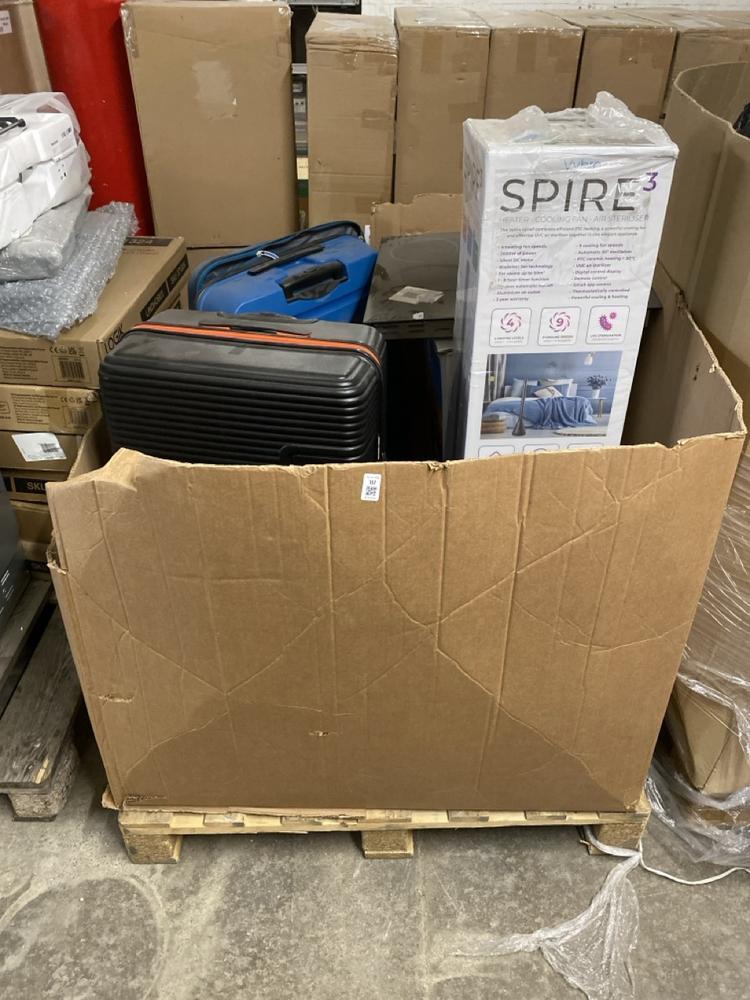 PALLET OF ITEMS TO INCLUDE NIKE GOLF BAG (COLLECTI