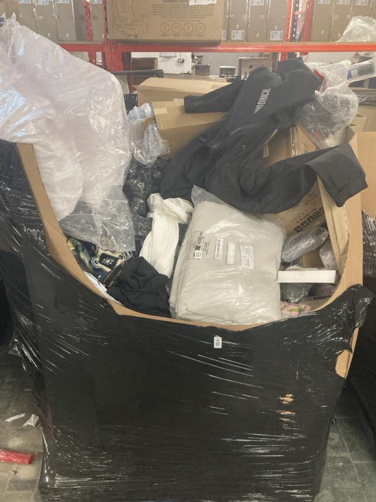 PALLET OF ITEMS TO INCLUDE RED CYCLE HELMET (COLLE