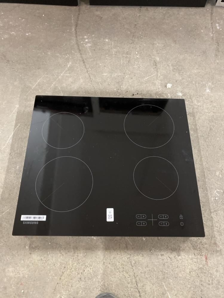 SAMSUNG BUIT IN CERAMIC HOB MODEL NO: C61R2AEE