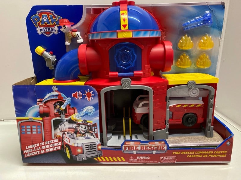 PAW PATROL FIRE RESCUE COMMAND CENTER