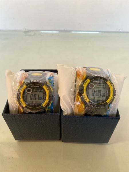 2 X SYNOKE KIDS WATER RESISTENT WRIST WATCHES, BOX