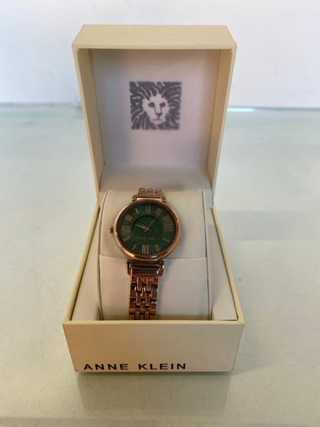 ANNE KLEIN WRIST WATCH WITH GOLD COLOURED STRAP, B