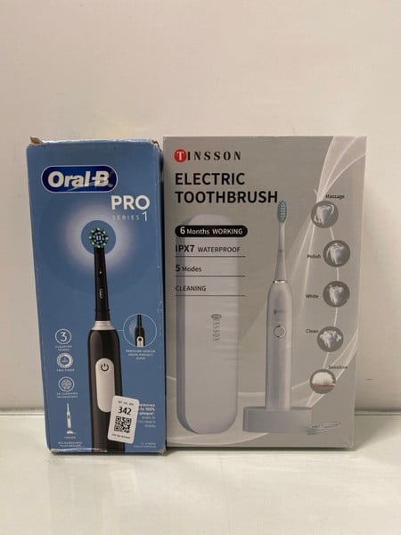 2 X ELECTRIC TOOTHBRUSHES TO INC ORAL-B PRO 1 SERI