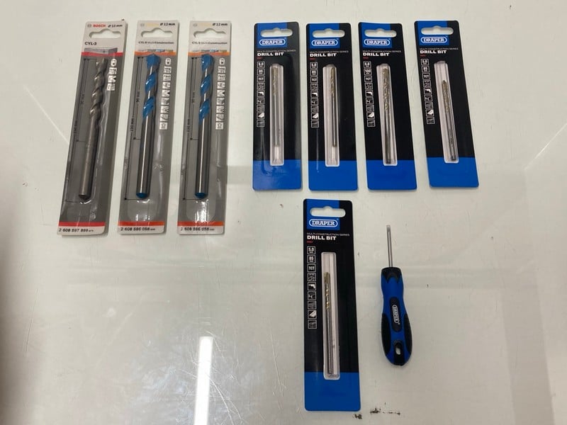 QTY OF DRILL BITS TO INC DRAPER