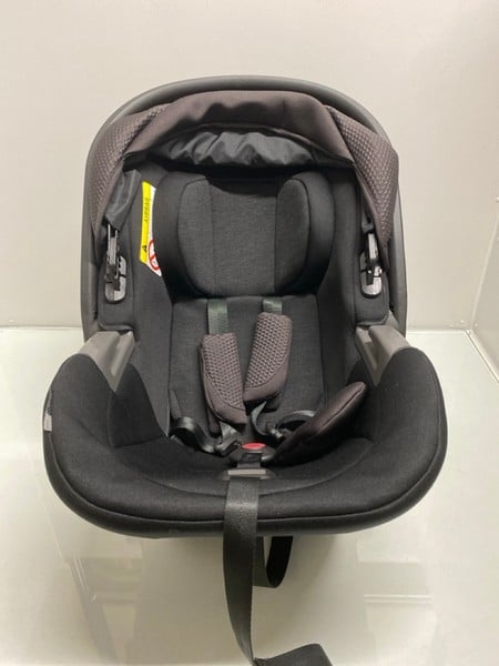 SILVER CROSS CHILD CAR SAFETY SEAT