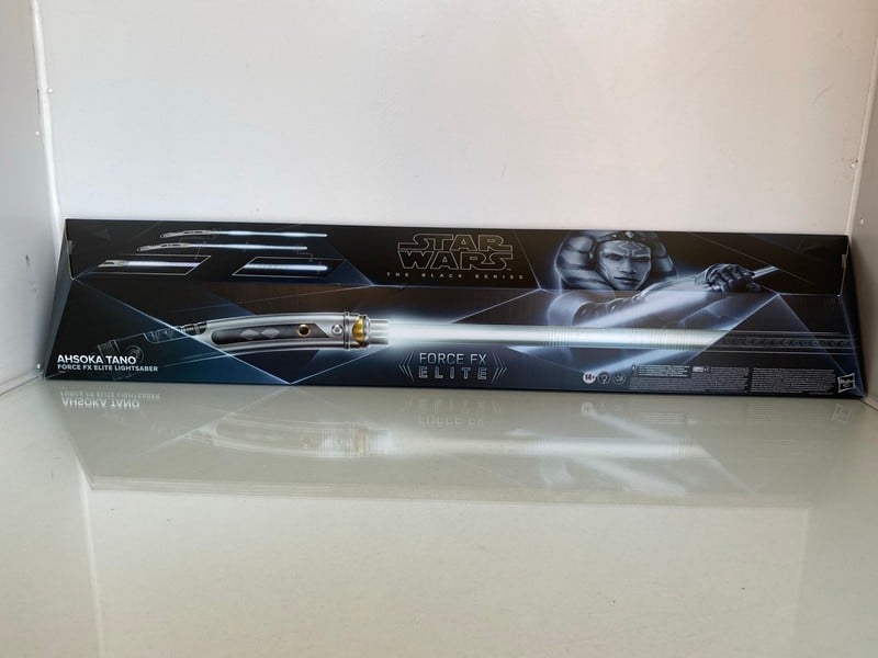 STAR WARS THE BLACK SERIES ASHOKA TANO FORCE FX EL