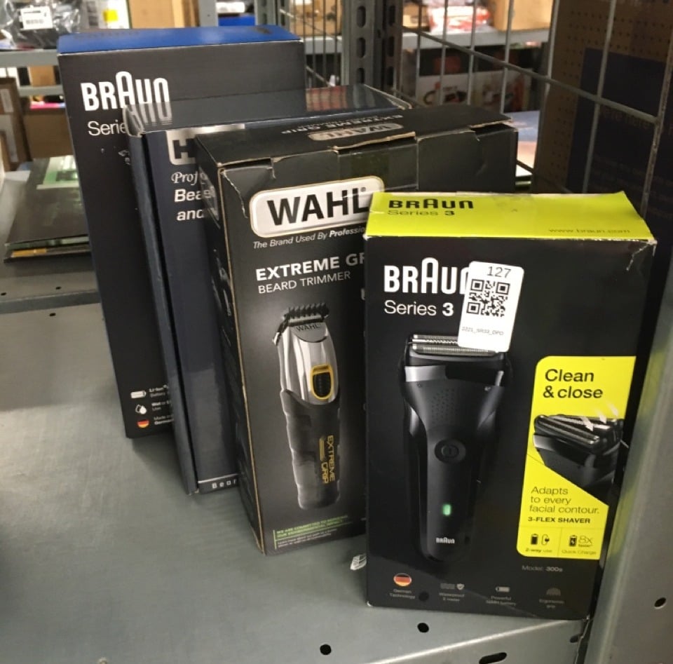 QUANTITY OF HEALTH & BEAUTY ITEMS TO INCLUDE BRAUN