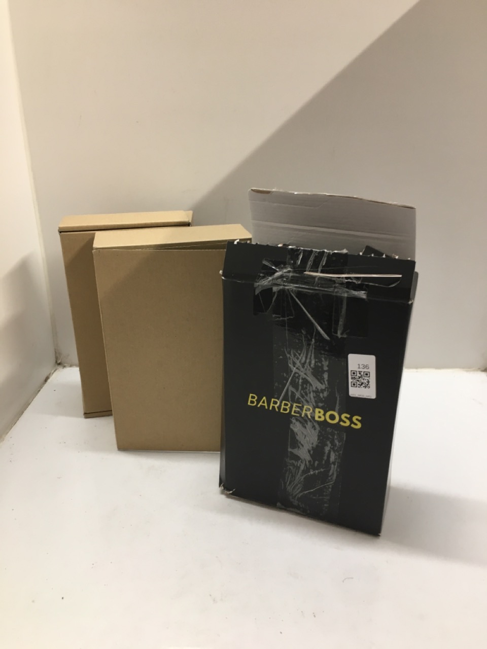 QUANTITY OF HEALTH & BEAUTY ITEMS TO INCLUDE BARBE