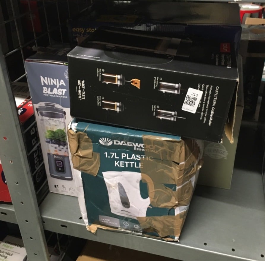 QUANTITY OF KITCHEN & APPLIANCES ITEMS TO INCLUDE 