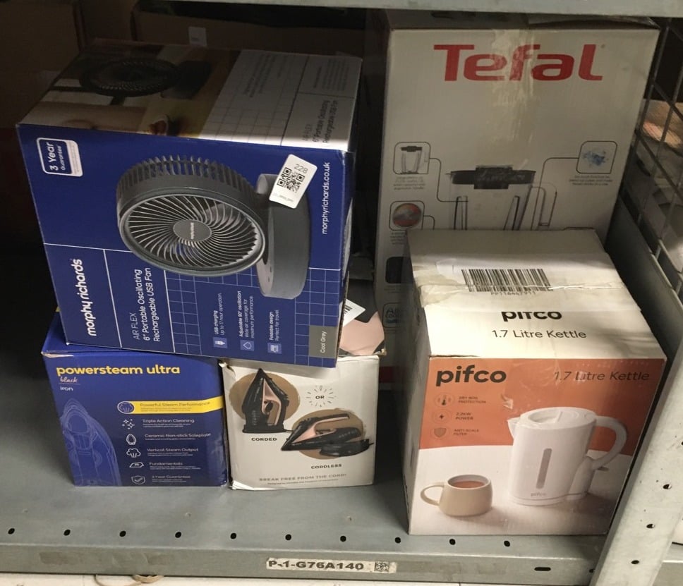 QUANTITY OF KITCHEN & APPLIANCES ITEMS TO INCLUDE 