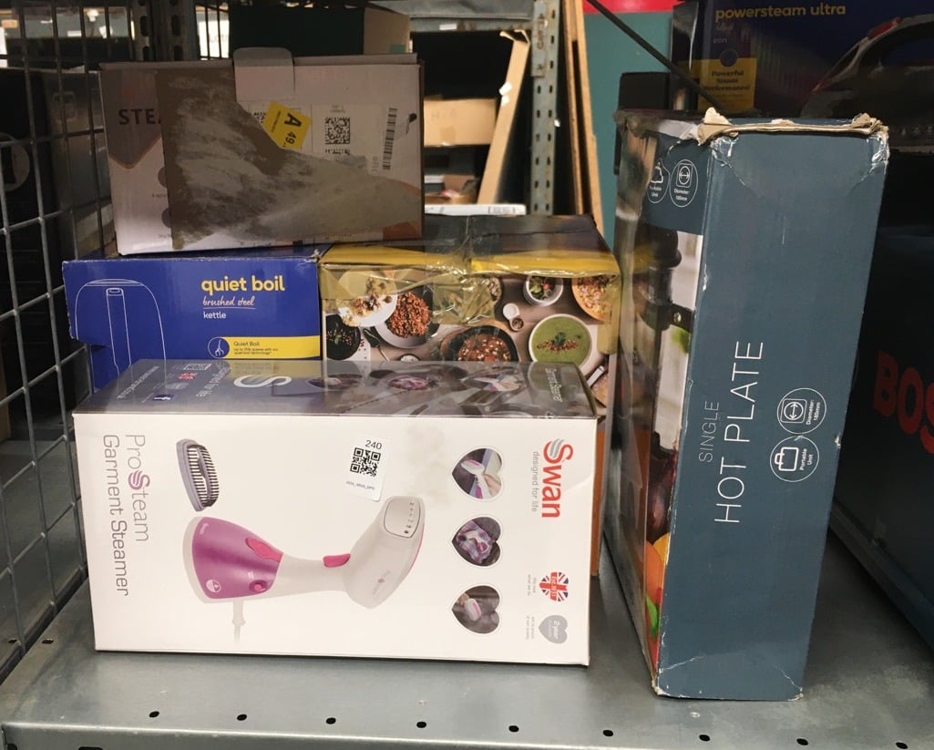 QUANTITY OF KITCHEN & APPLIANCES ITEMS TO INCLUDE 