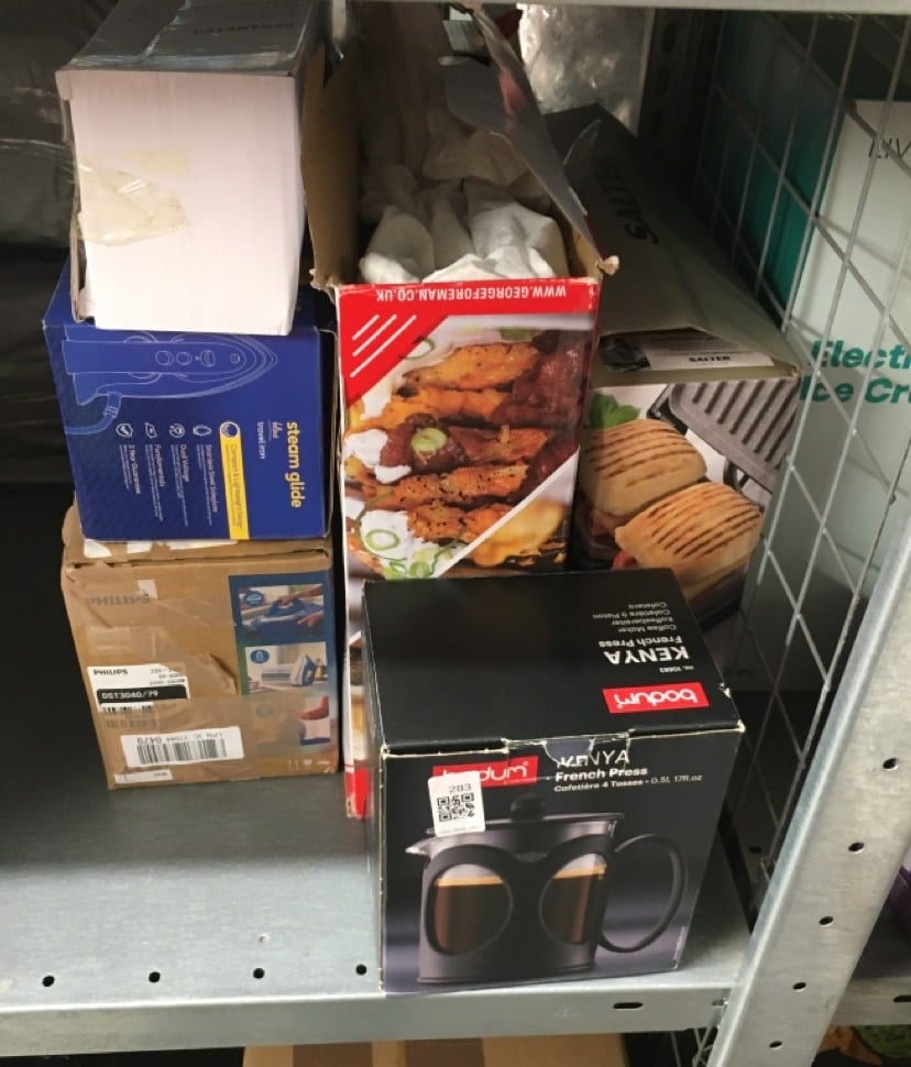 QUANTITY OF KITCHEN & APPLIANCES ITEMS TO INCLUDE 