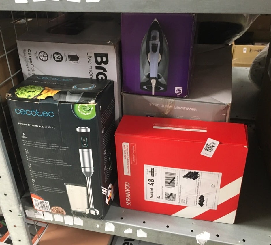QUANTITY OF KITCHEN & APPLIANCES ITEMS TO INCLUDE 
