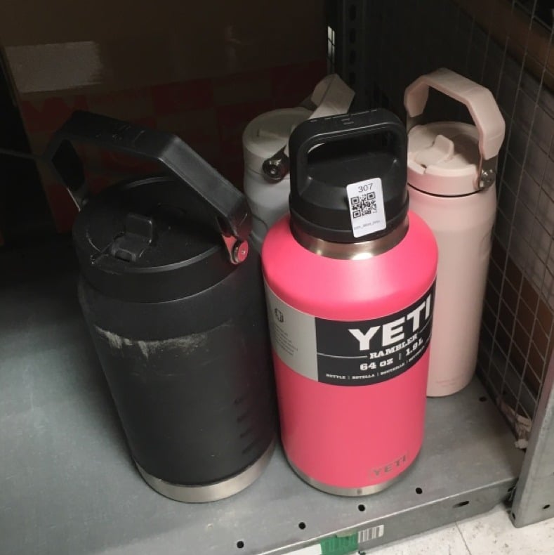 QUANTITY OF ITEMS TO INCLUDE YETI RAMBLER BOTTLE C