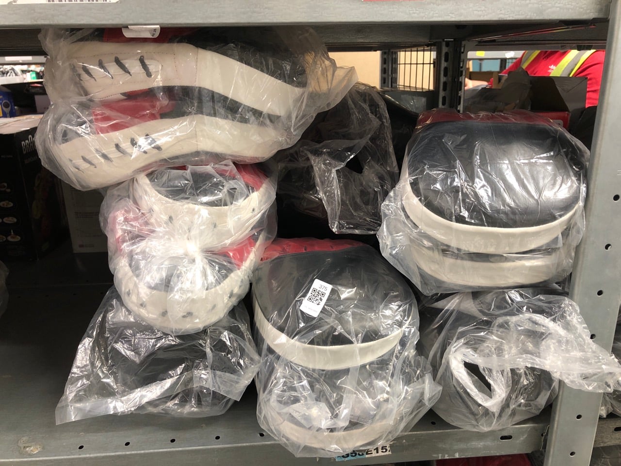 QUANTITY OF ITEMS TO INCLUDE BOXING SPARRING PUNCH