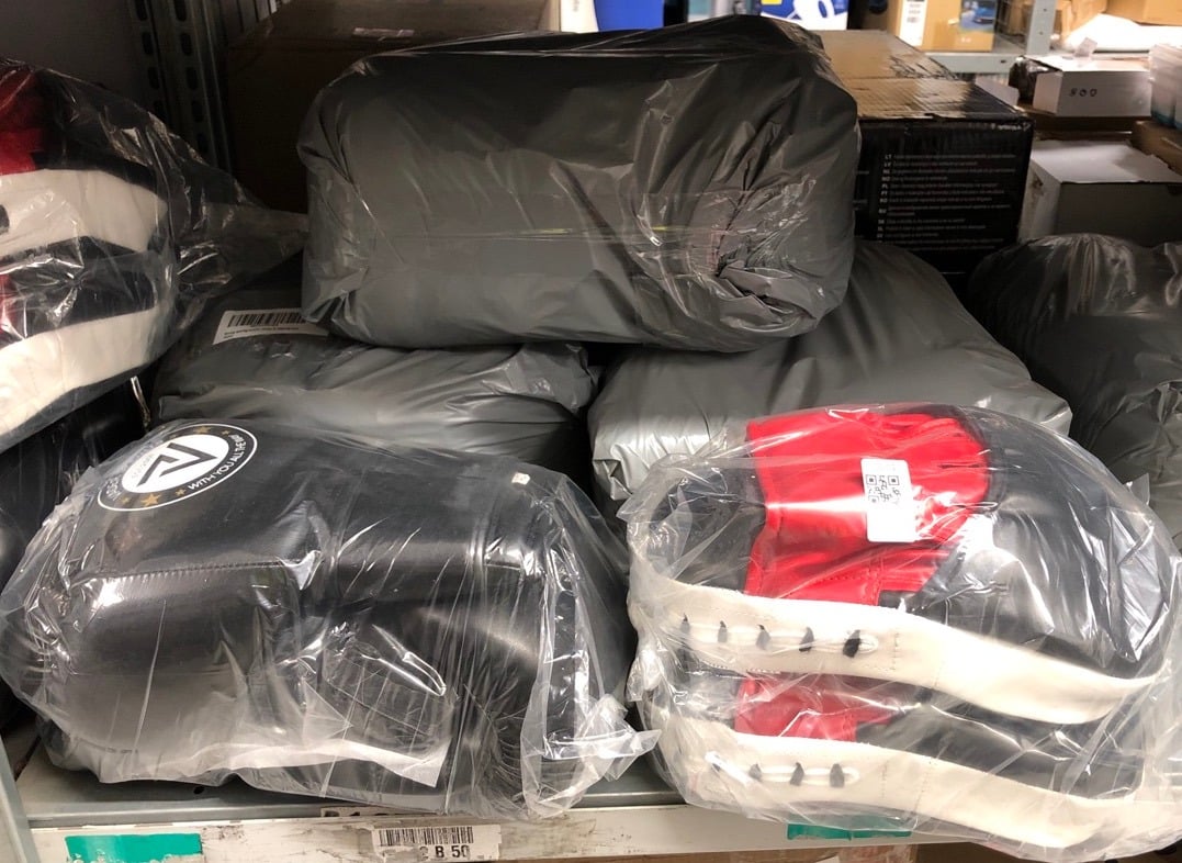QUANTITY OF ITEMS TO INCLUDE BOXING SPARRING PUNCH