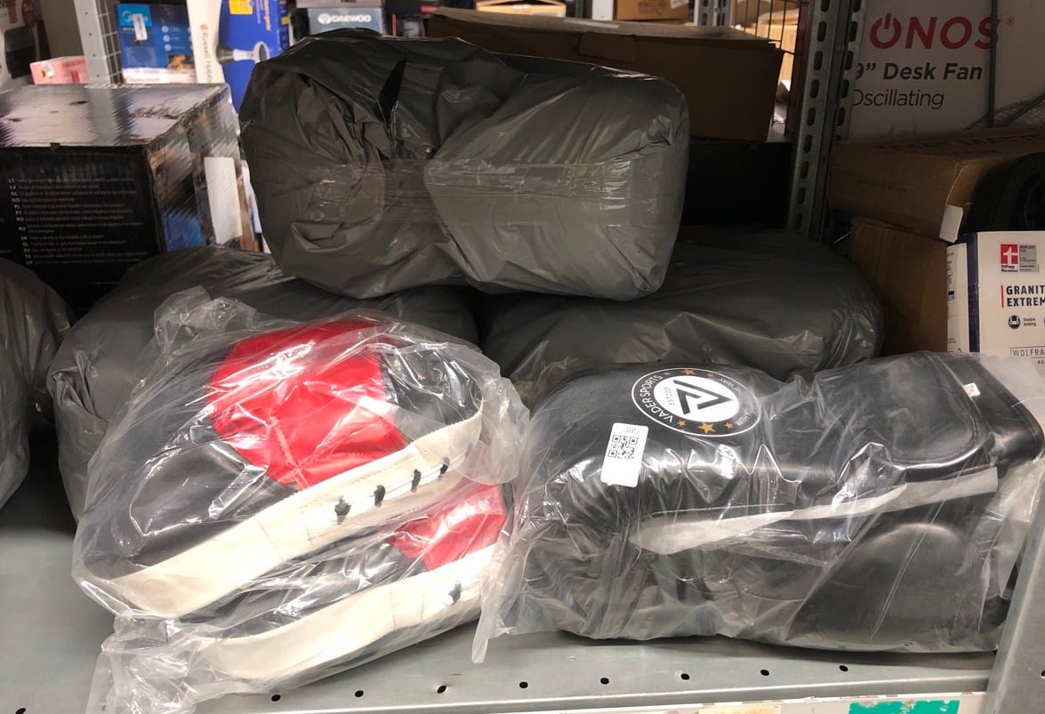 QUANTITY OF ITEMS TO INCLUDE BOXING SPARRING PUNCH