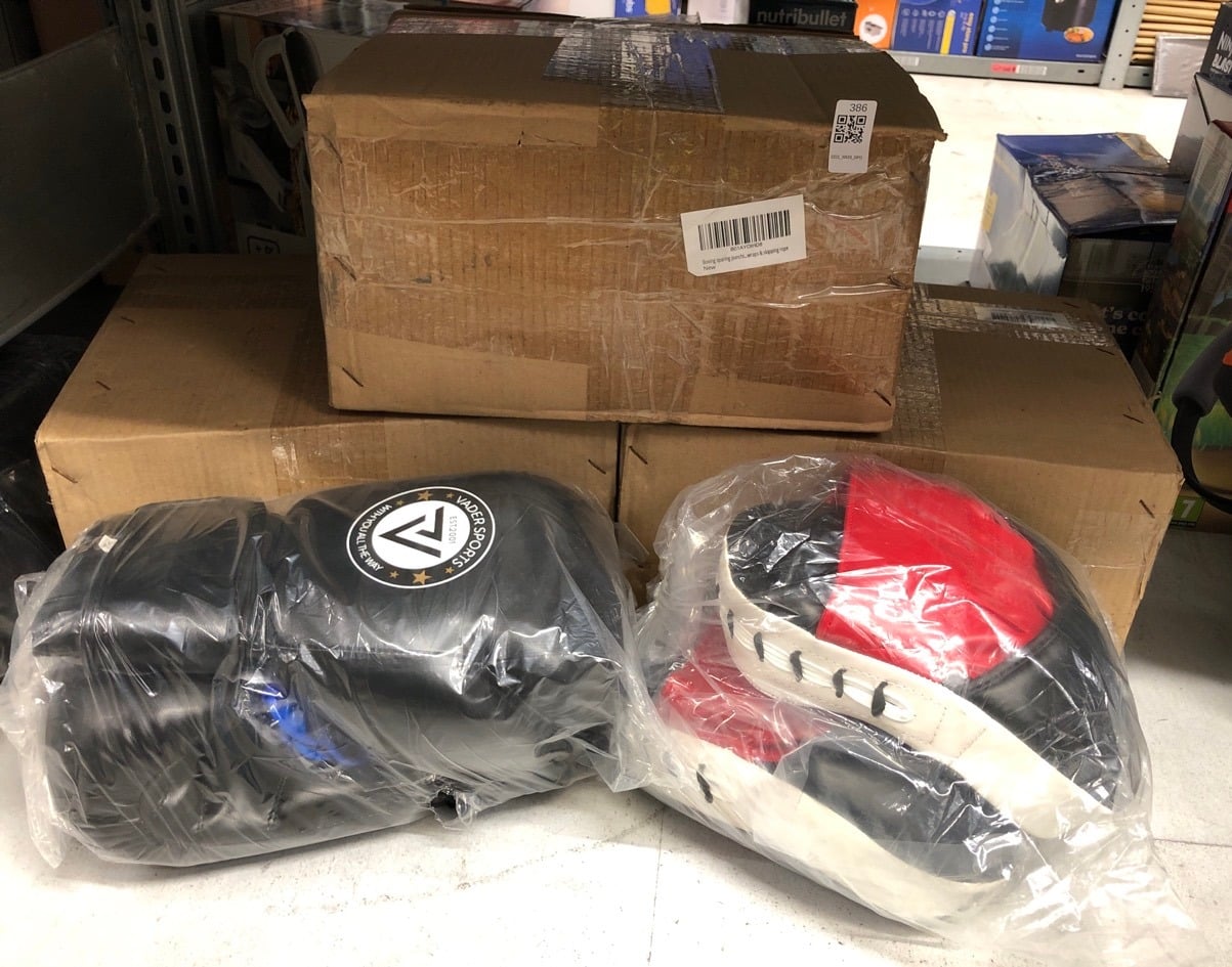 QUANTITY OF ITEMS TO INCLUDE BOXING SPARRING PUNCH