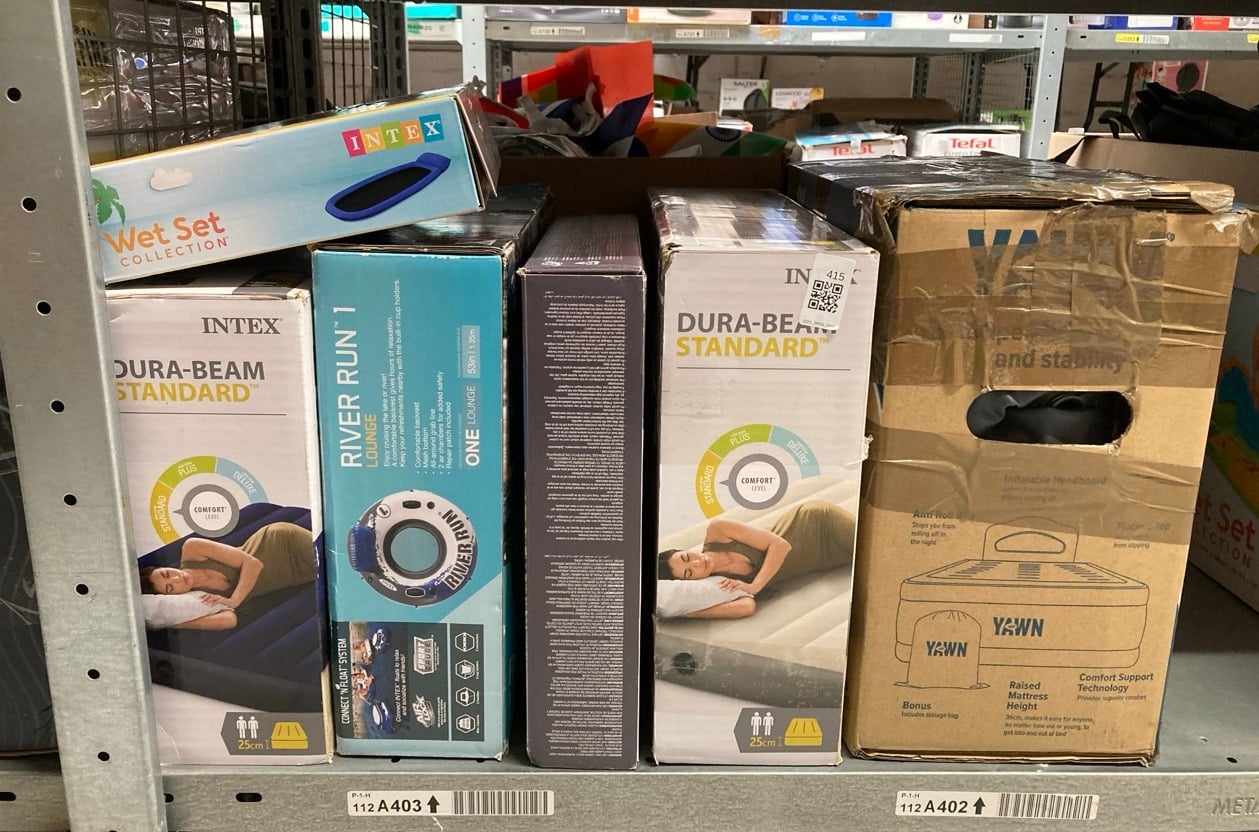 QUANTITY OF SPORTS AND EXERCISE ITEMS TO INCLUDE I