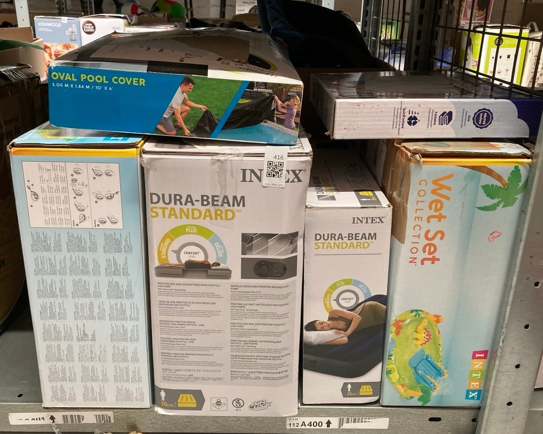 QUANTITY OF SPORTS AND EXERCISE ITEMS TO INCLUDE I