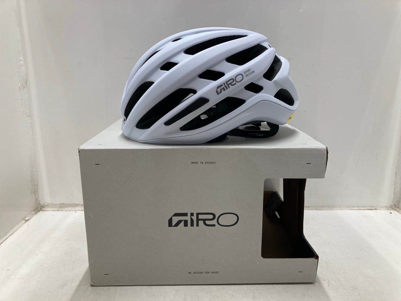 X GIRO AGILIS MIPS ADULT UNISEX HELMET, MATTE WHIT