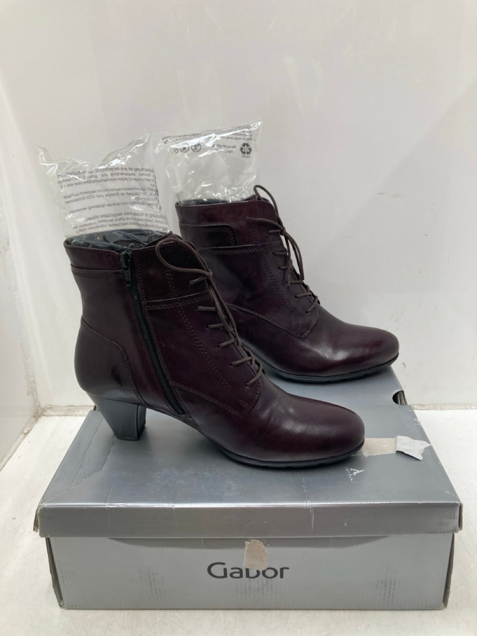 GABOR BOOTS SIZE 7: LOCATION - E RACK