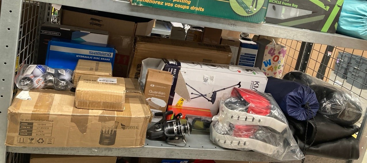 QUANTITY OF SPORTS & EXERCISE ITEMS TO INCLUDE SHI