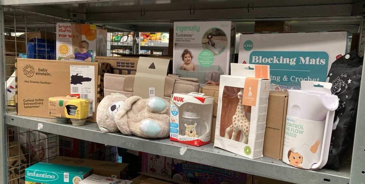QUANTITY OF BABY & TODDLER ITEMS TO INCLUDE NUK FI