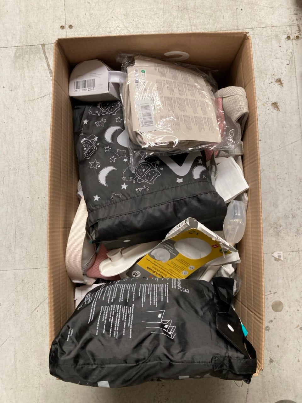 QUANTITY OF BABY & TODDLER ITEMS TO INCLUDE MEDELA
