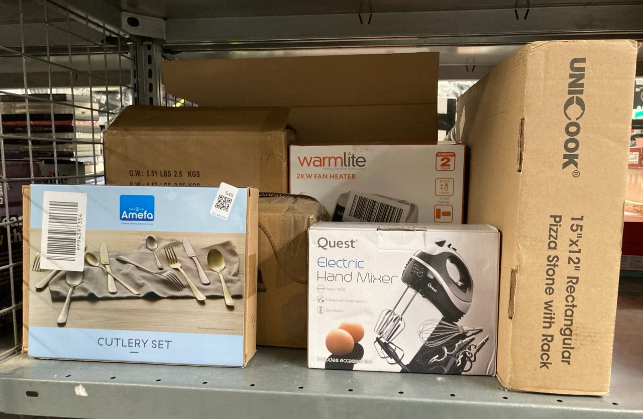 QUANTITY OF KITCHEN & APPLIANCES ITEMS TO INCLUDE 