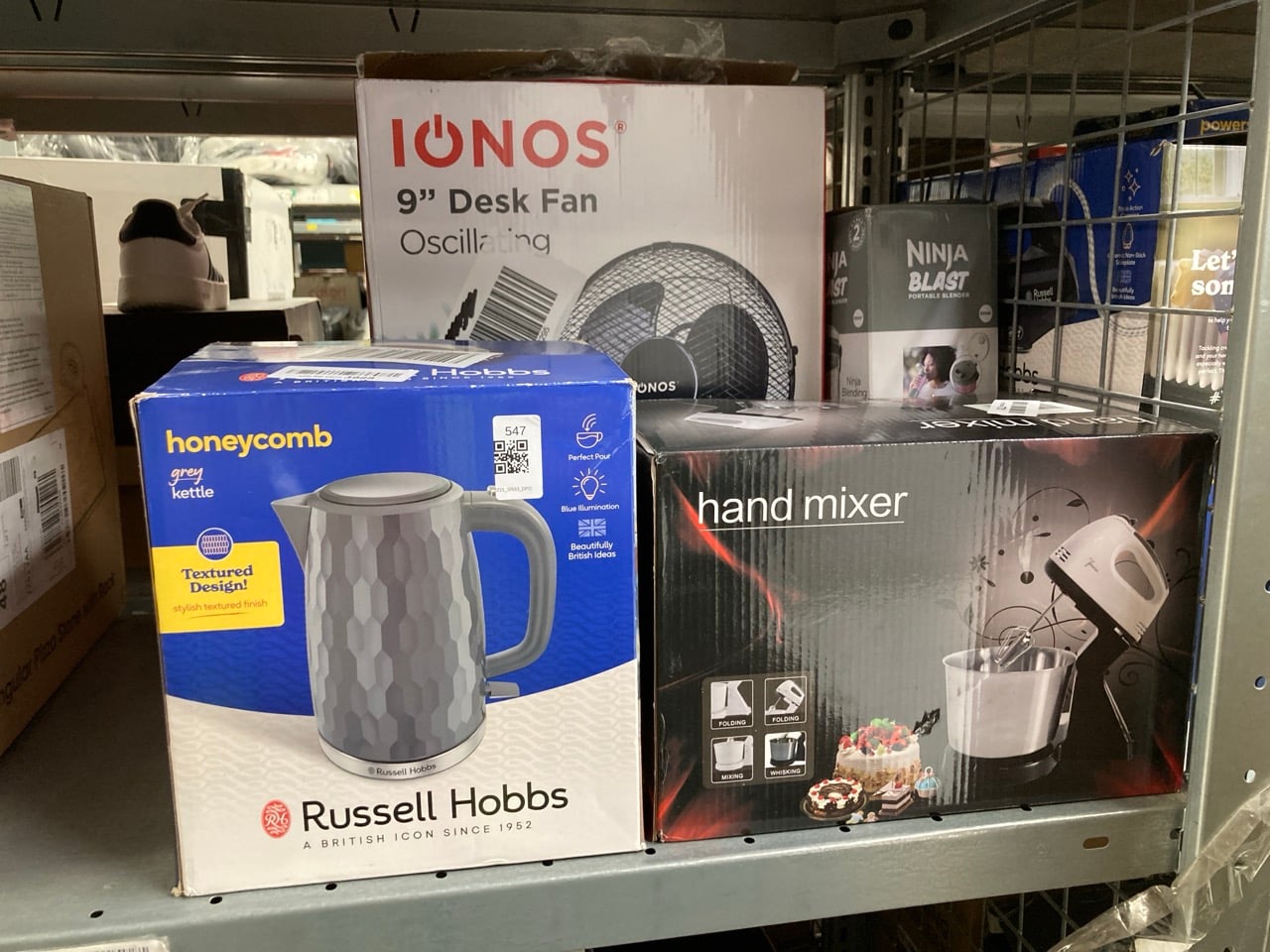 QUANTITY OF KITCHEN & APPLIANCES ITEMS TO INCLUDE 