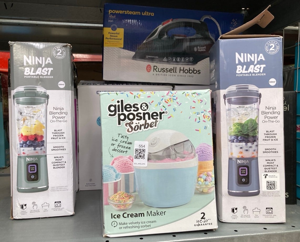 QUANTITY OF KITCHEN & APPLIANCES ITEMS TO INCLUDE 