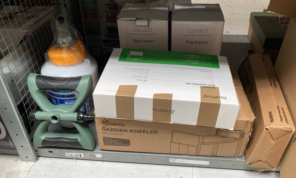 QUANTITY OF OUTDOOR AND GARDEN ITEMS TO INCLUDE BU