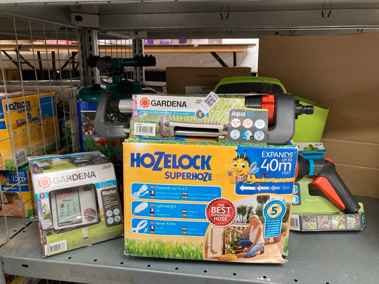 QUANTITY OF OUTDOOR & GARDEN ITEMS TO INCLUDE GARD
